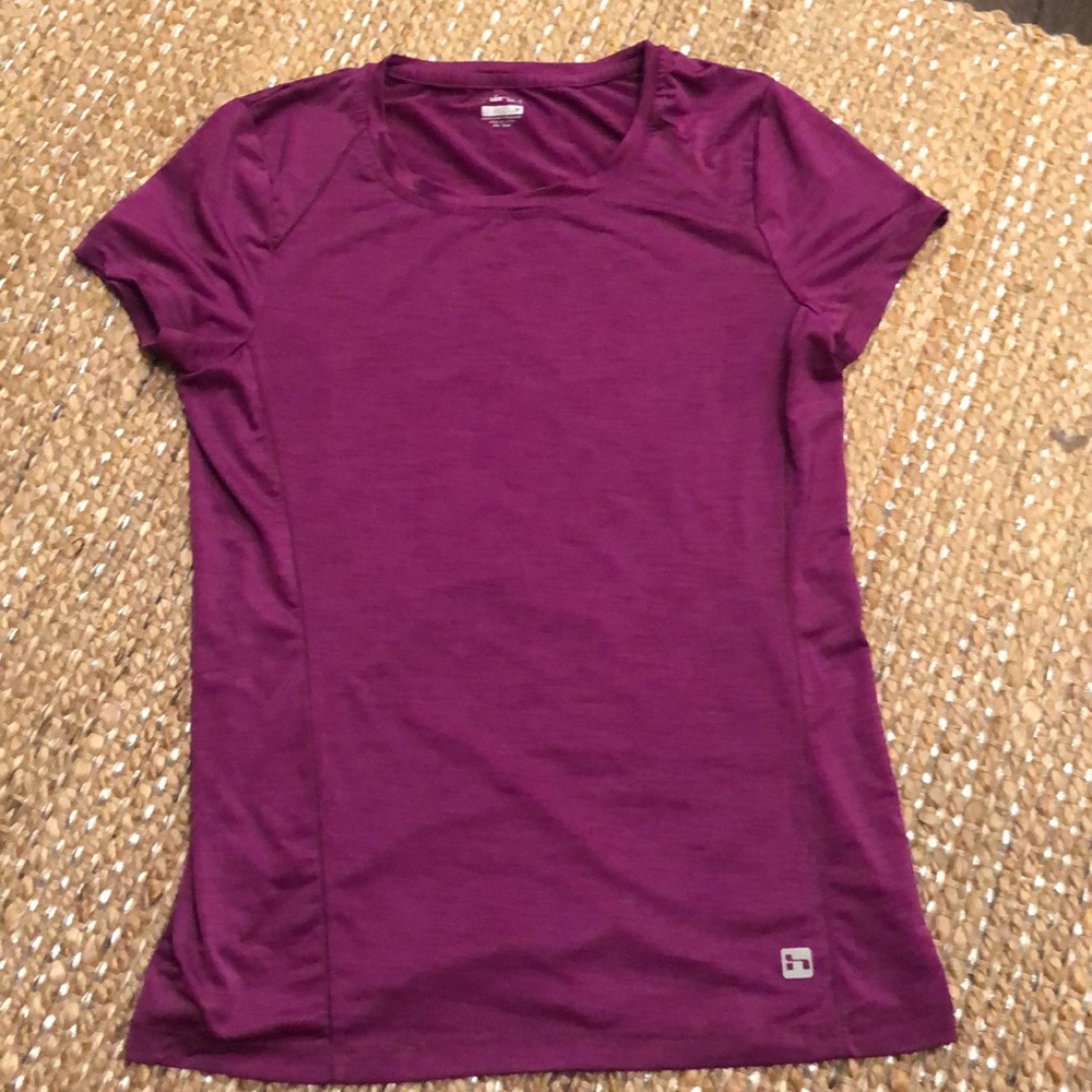 Like new purple work out short sleeve work out top